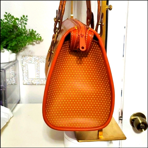 NWOT DOONEY & BOURKE CABRIO LEATHER DOT SHOULDER BAG - Picture 5 of 17